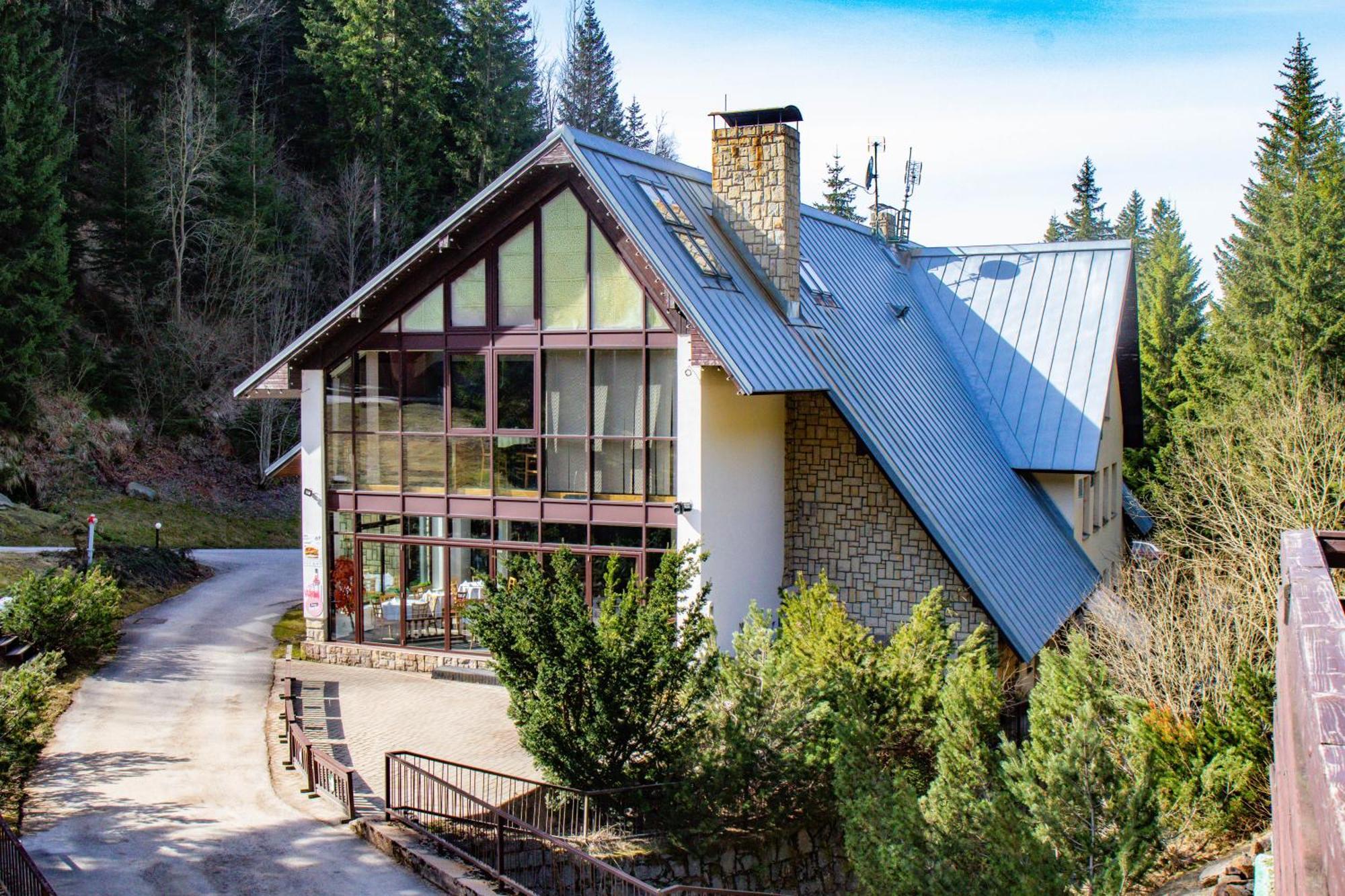 Hotel Esprit Spindleruv Mlyn Exterior photo
